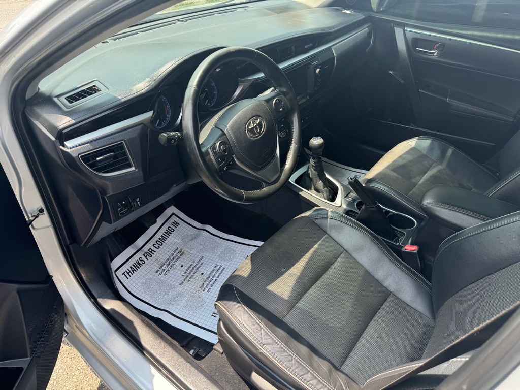 2015 Toyota Corolla Image 6