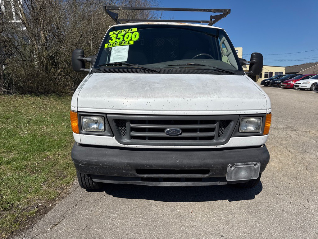 2005 Ford E-series Image 2