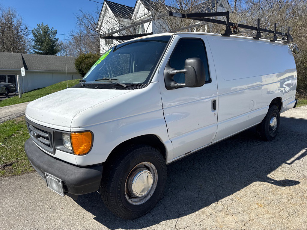 2005 Ford E-series Image 3