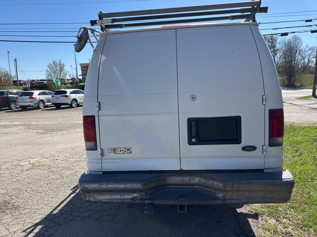 2005 Ford E-series Image 4