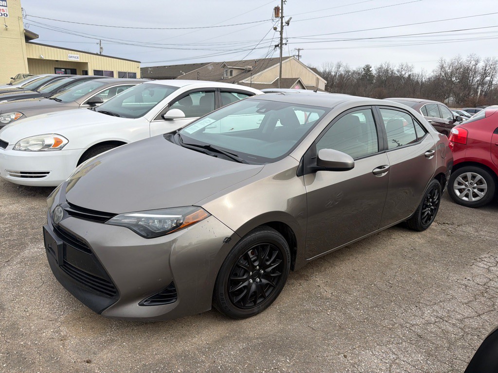 2018 Toyota Corolla Image 1