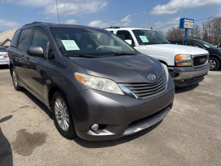 Image for 2014 Toyota Sienna XLE 8-PASSENGER ID: 7278976