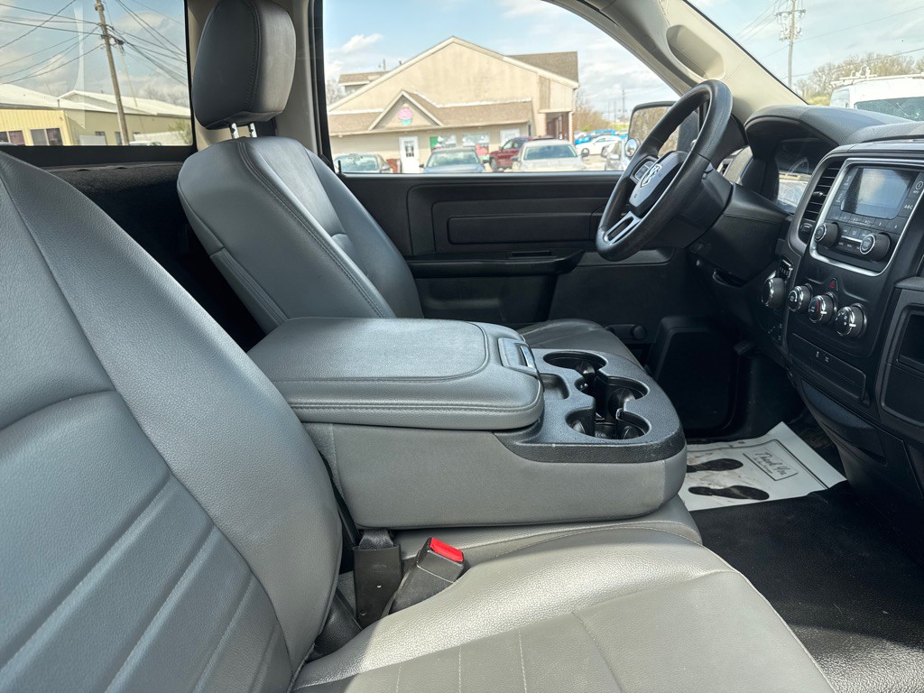 2017 RAM 1500 Image 5