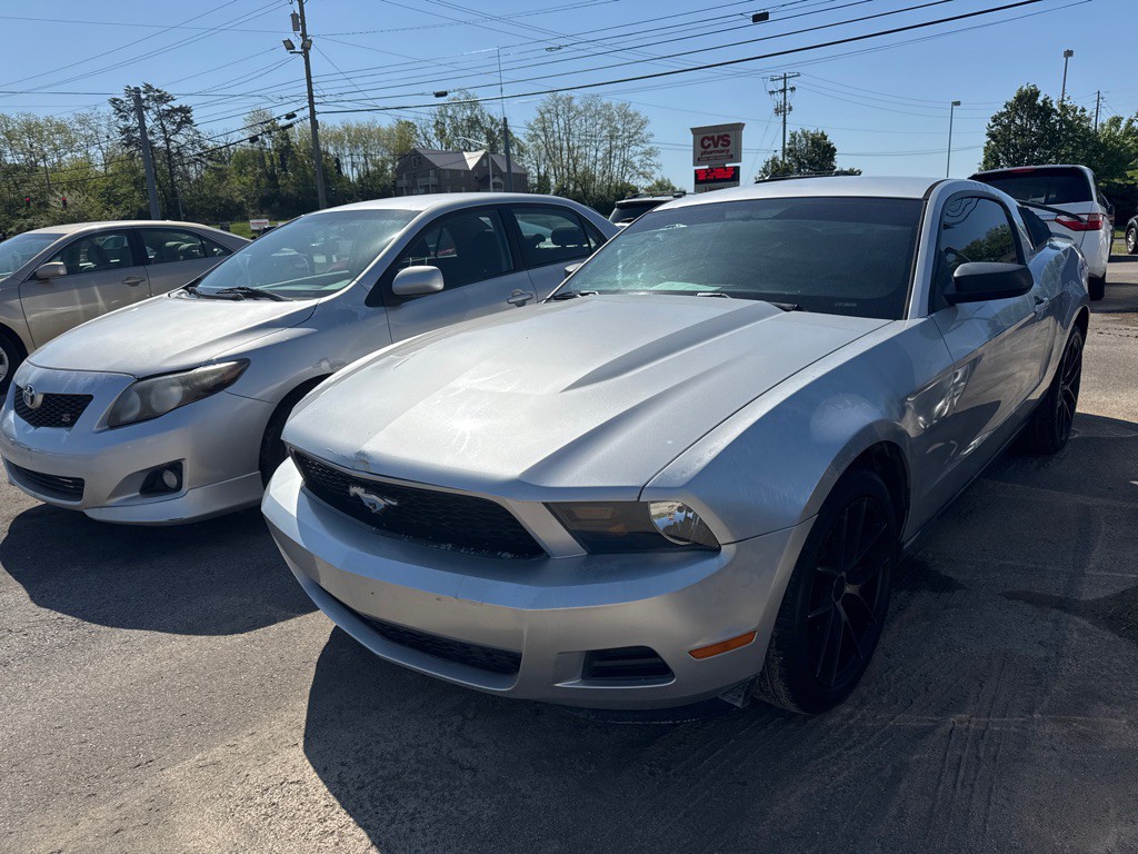 2010 Ford Mustang Image 3