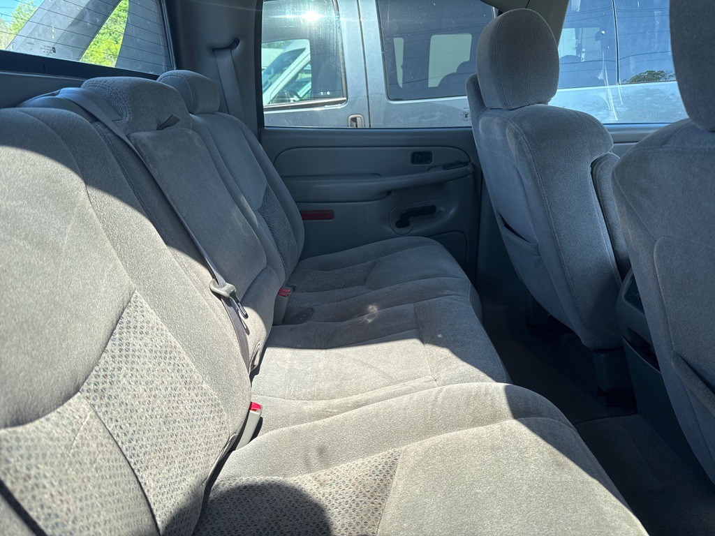 2005 Chevrolet Avalanche Image 6