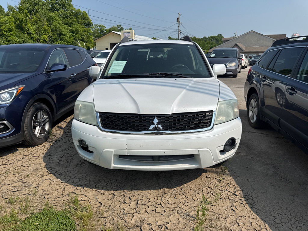 2011 Mitsubishi Endeavor Image 1