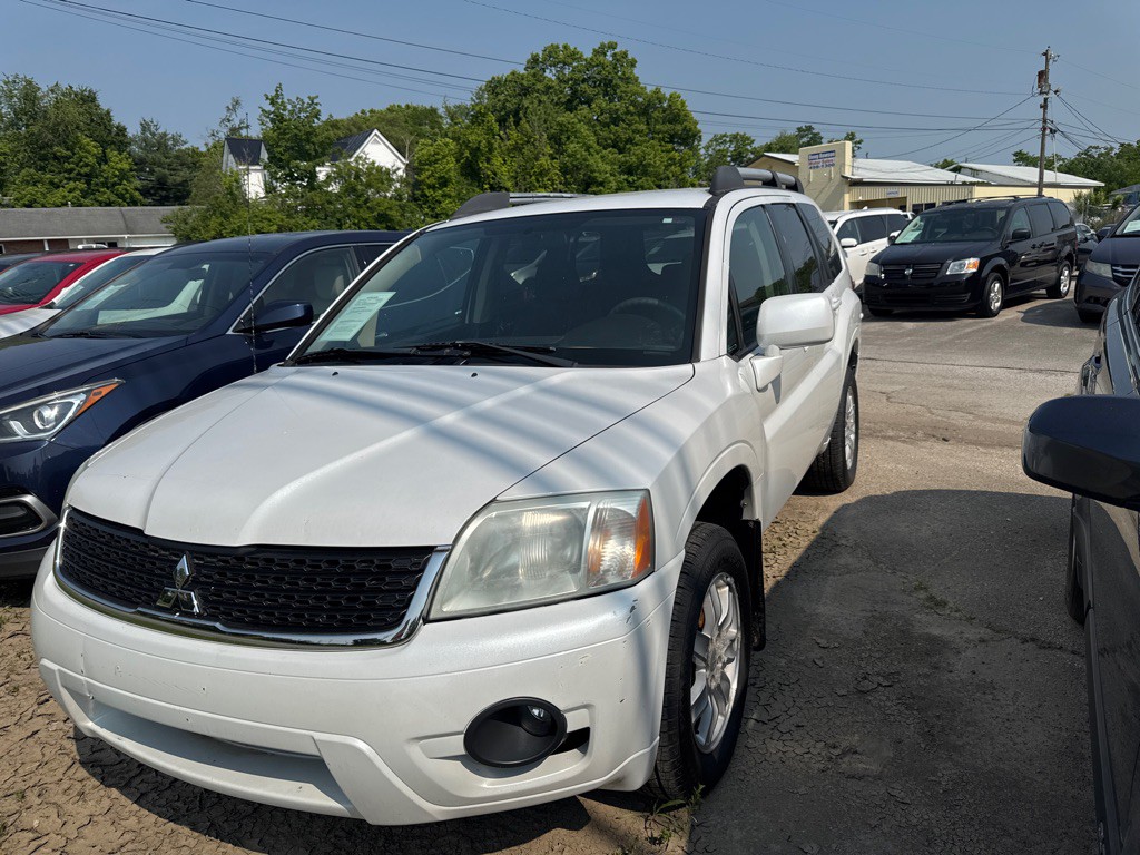 2011 Mitsubishi Endeavor Image 3