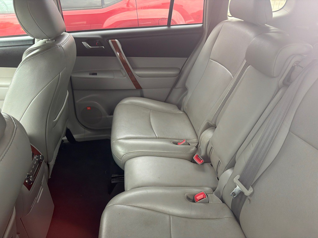 2012 Toyota Highlander Image 6