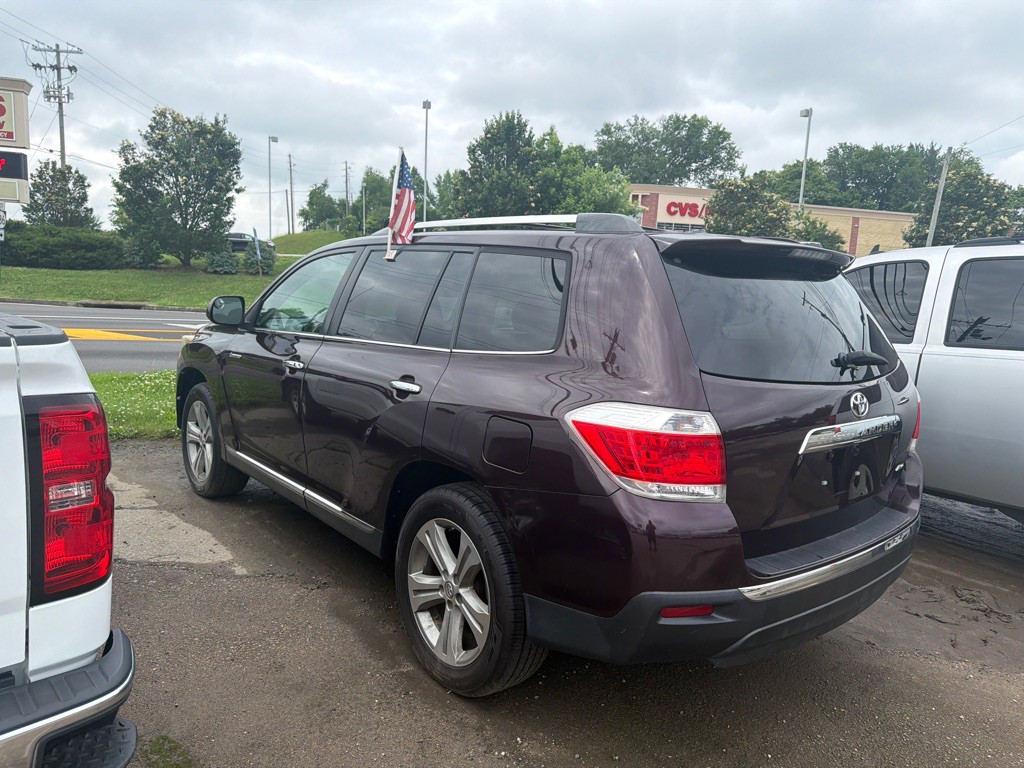 2013 Toyota Highlander Image 3