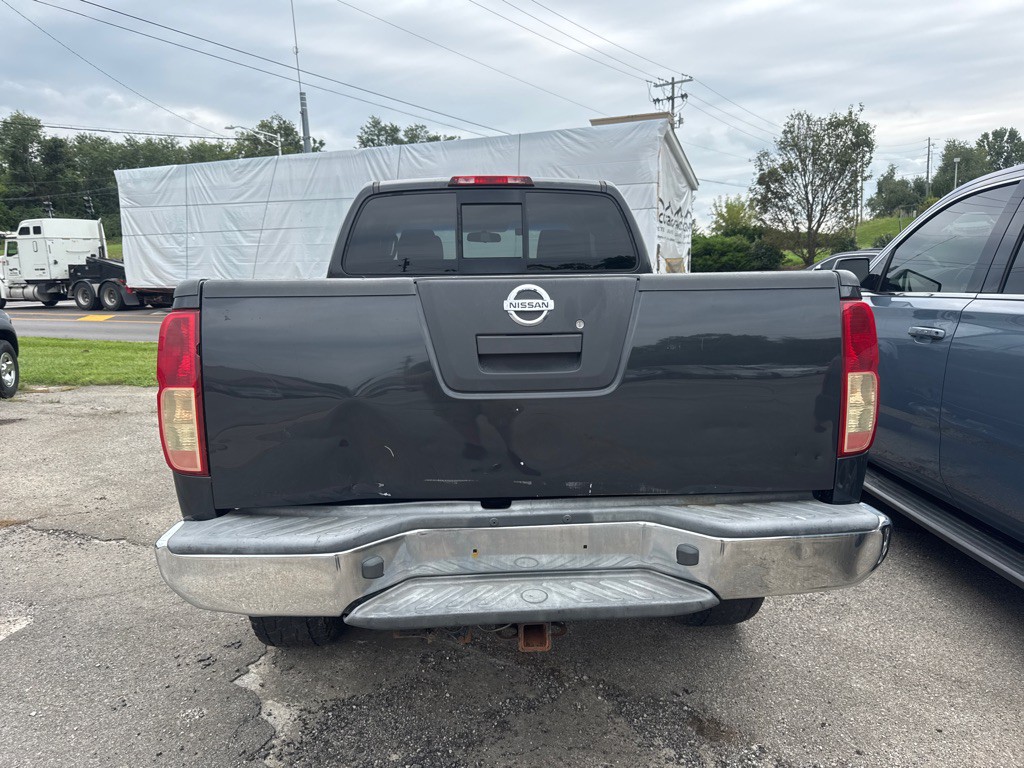 2010 Nissan Frontier Image 4