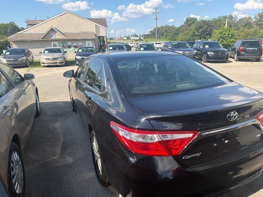 2016 Toyota Camry Image 4