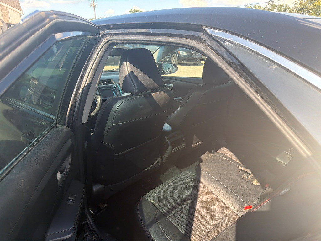 2016 Toyota Camry Image 6