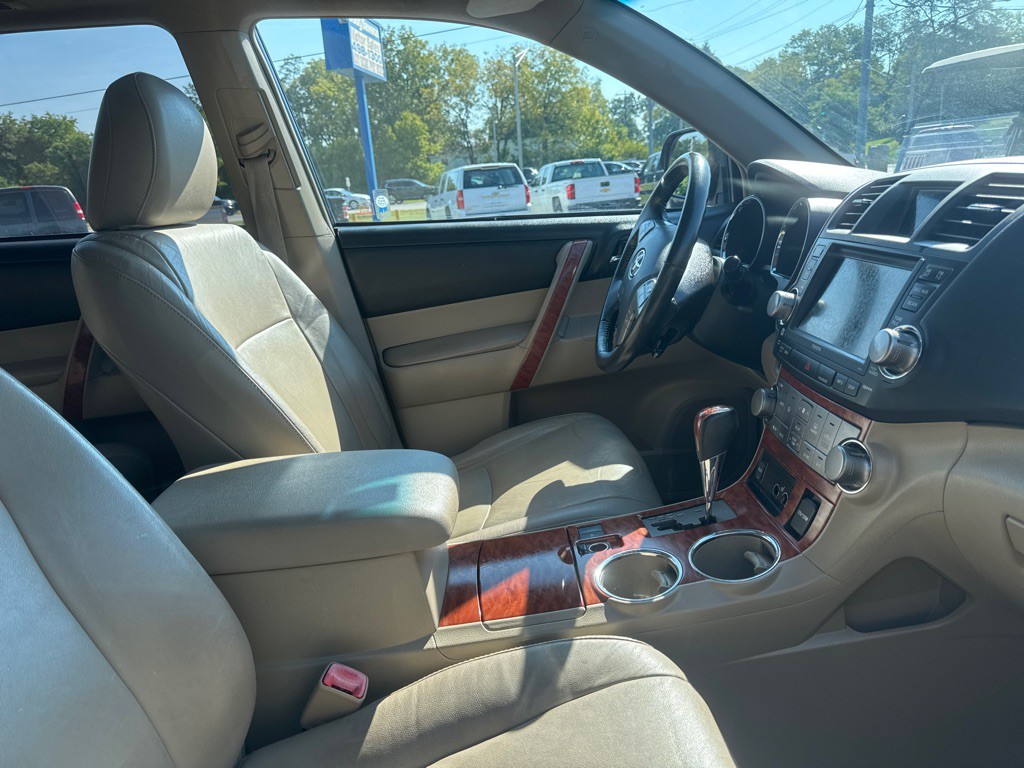 2010 Toyota Highlander Image 5