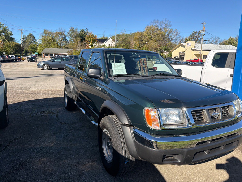 2000 Nissan Frontier Image 4