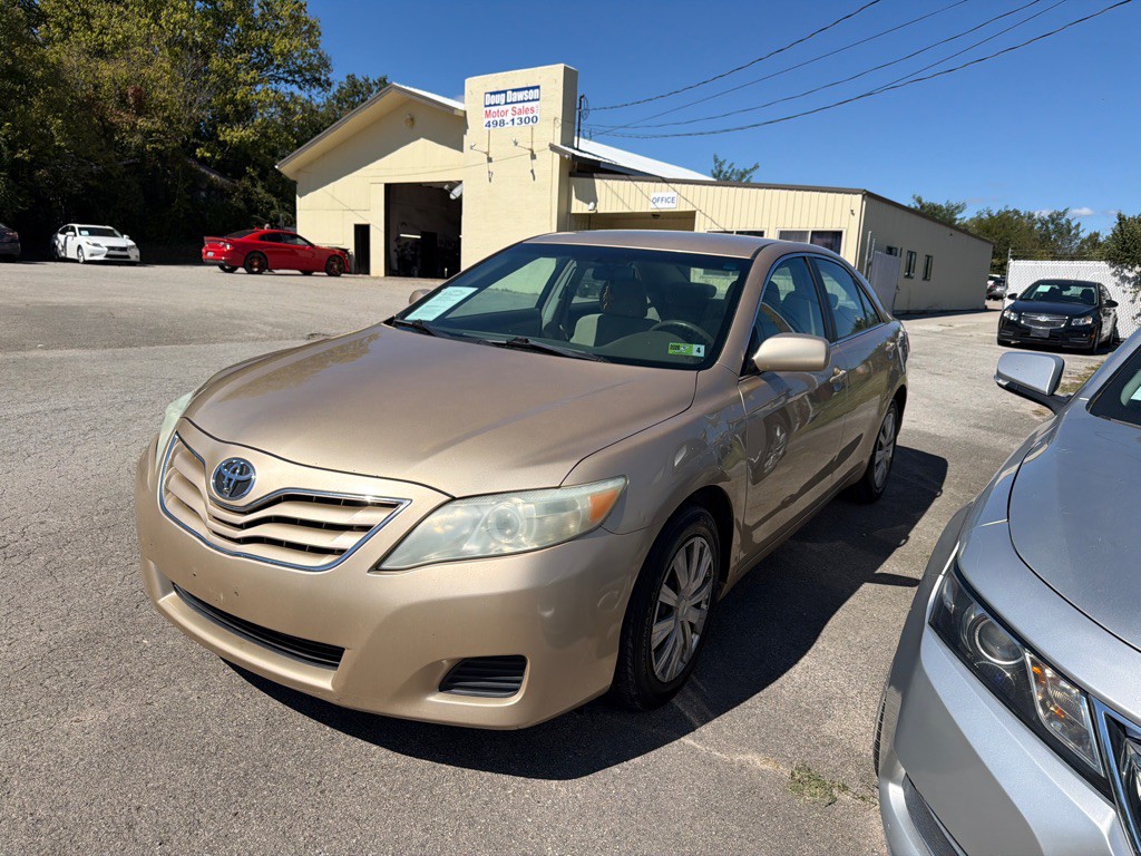 2011 Toyota Camry Image 1