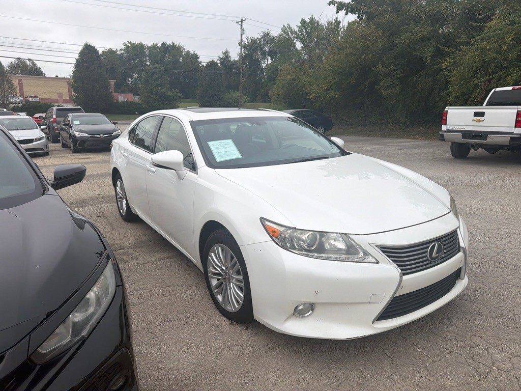 2013 Lexus ES 350 Image 2