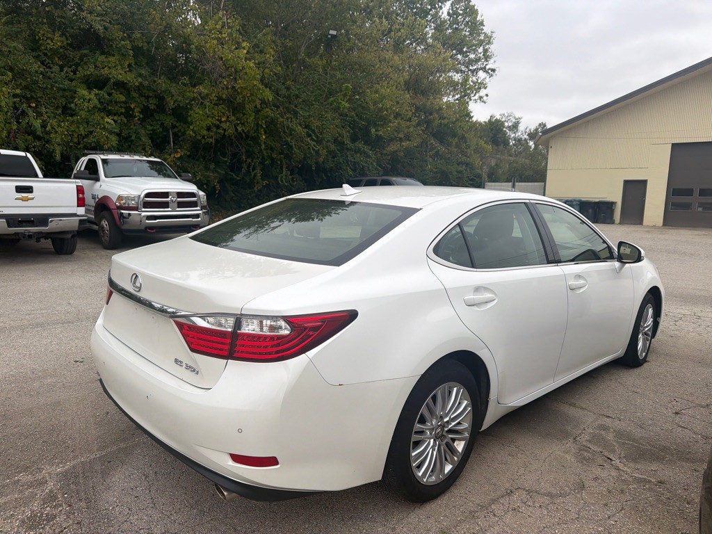 2013 Lexus ES 350 Image 3
