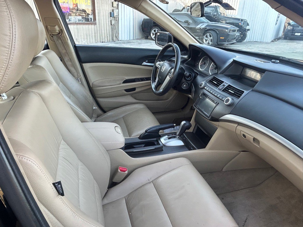 2012 Honda Accord Image 13