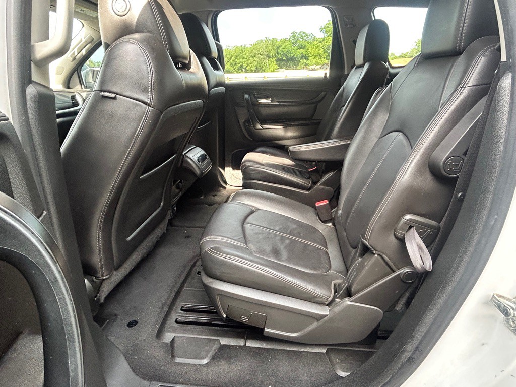 2017 Chevrolet Traverse Image 11