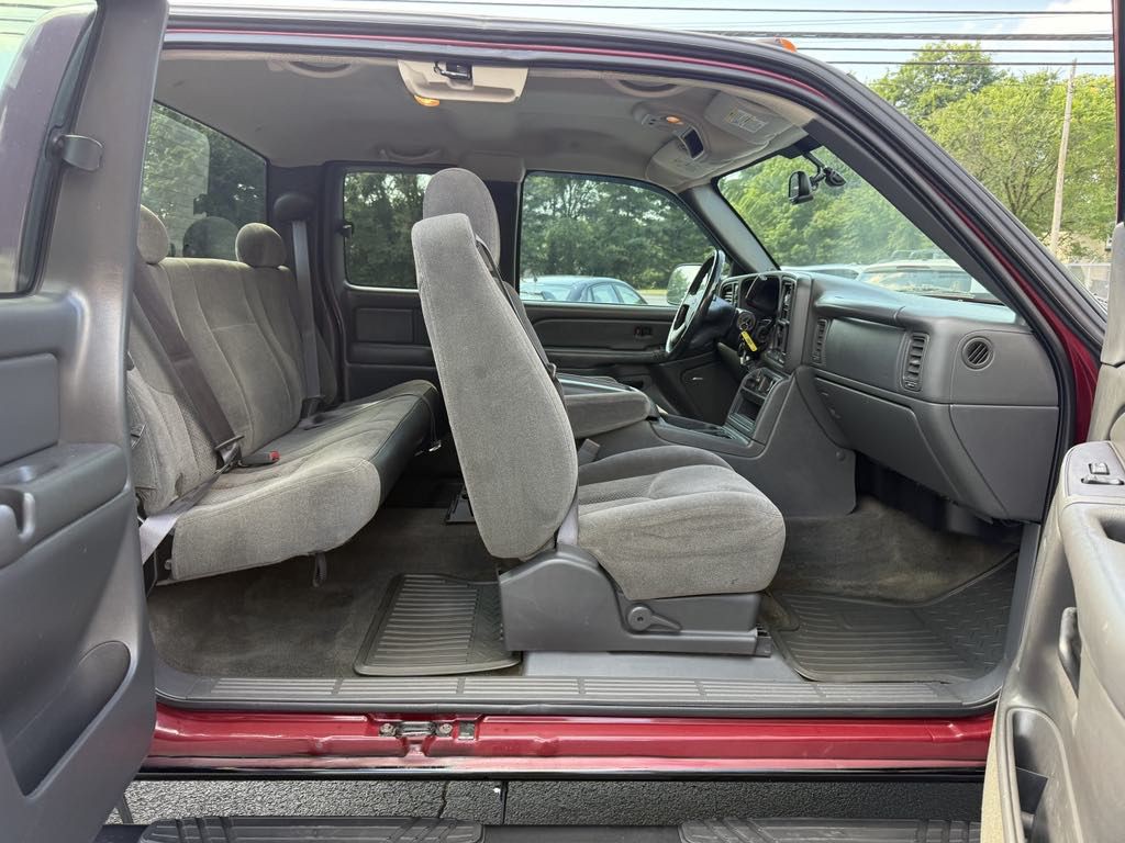 2005 Chevrolet Silverado 1500 Image 13