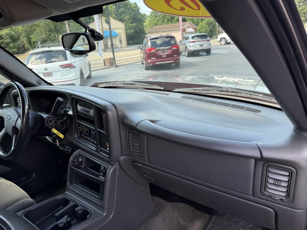 2005 Chevrolet Silverado 1500 Image 17