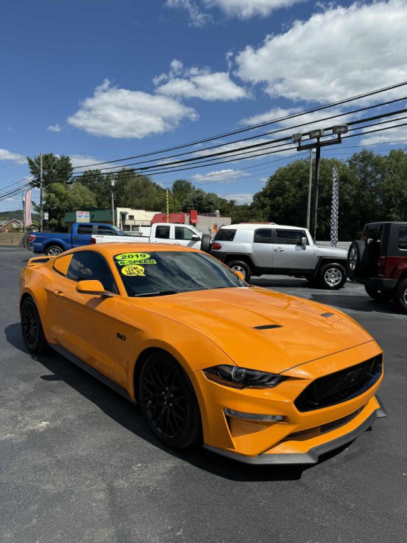2019 Ford Mustang Image 2