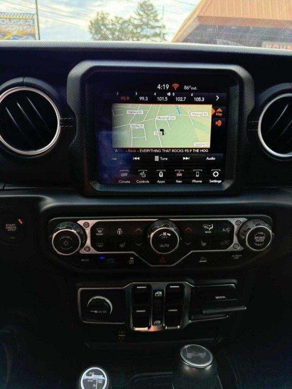 2023 Jeep Wrangler Image 15