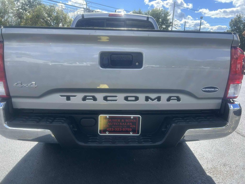 2016 Toyota Tacoma Image 5