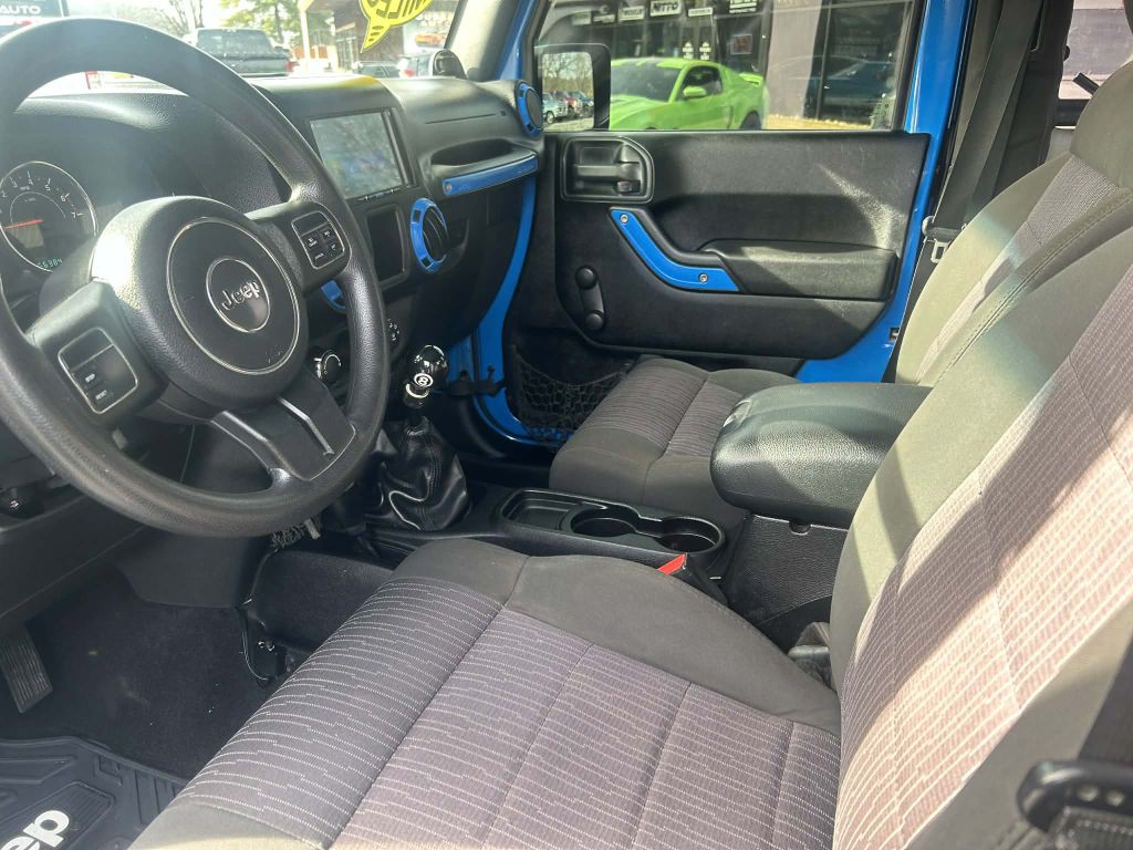 2011 Jeep Wrangler Image 6