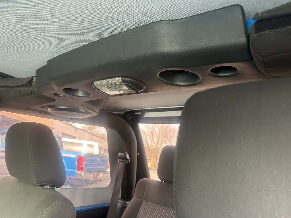 2011 Jeep Wrangler Image 7