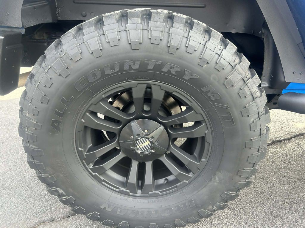 2011 Jeep Wrangler Image 10