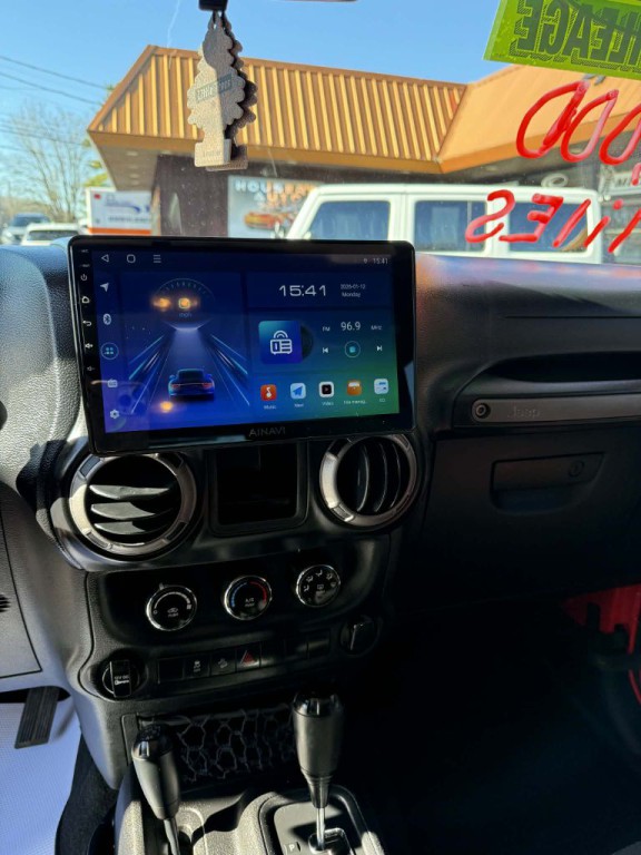 2013 Jeep Wrangler Unlimited Image 13