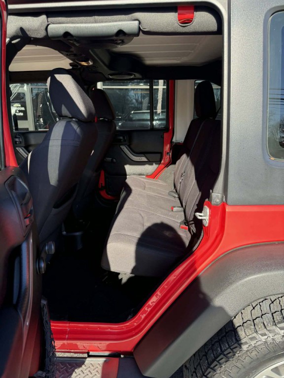 2013 Jeep Wrangler Unlimited Image 14