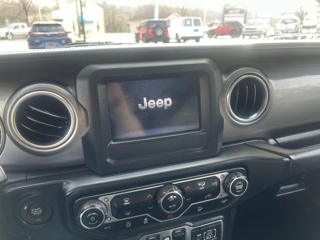 2018 Jeep Wrangler Unlimited Image 8