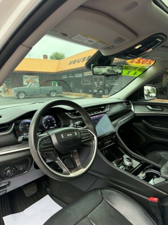 2023 Jeep Grand Cherokee Image 13