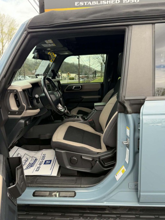 2022 Ford Bronco Image 8