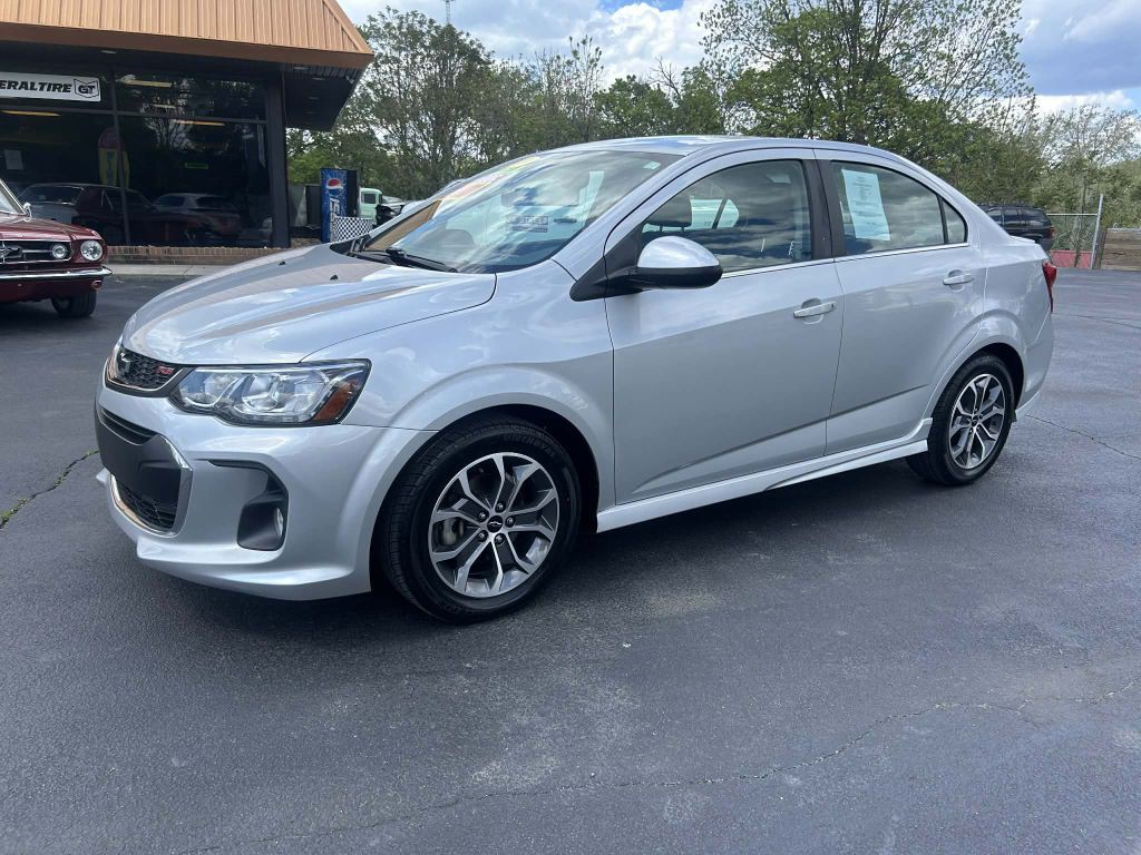 2019 Chevrolet Sonic Image 2