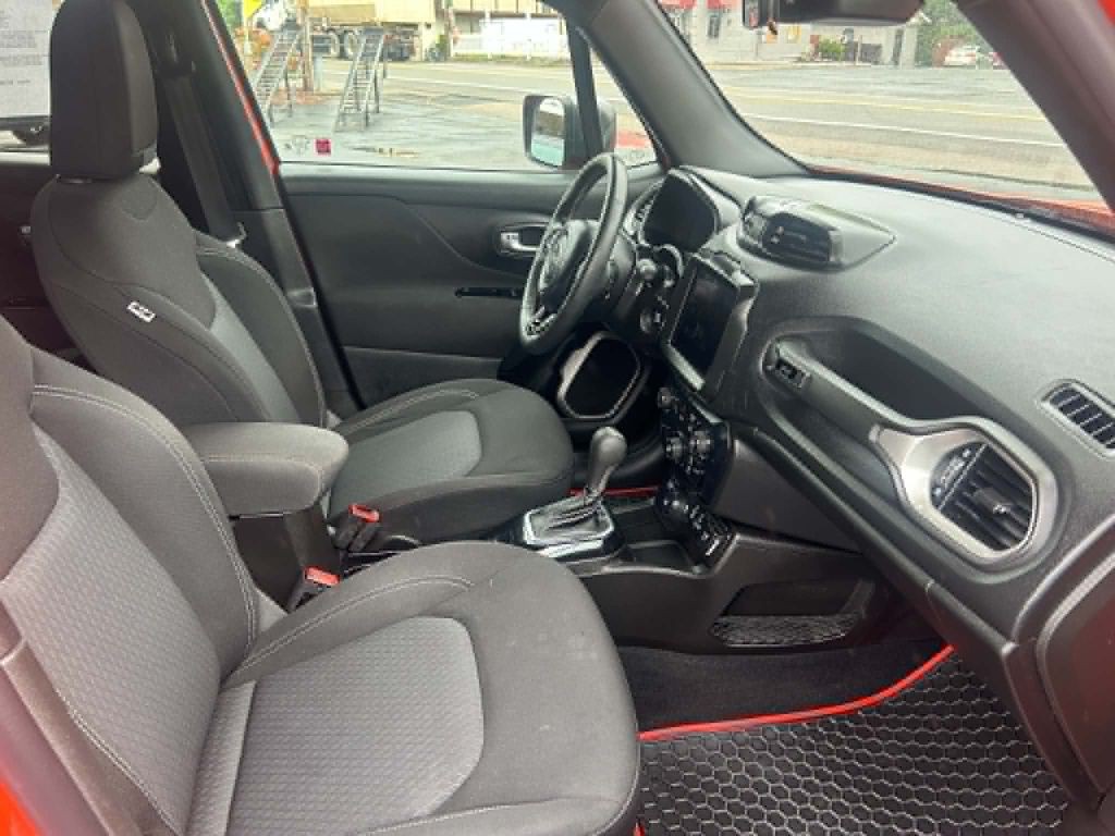 2021 Jeep Renegade Image 14