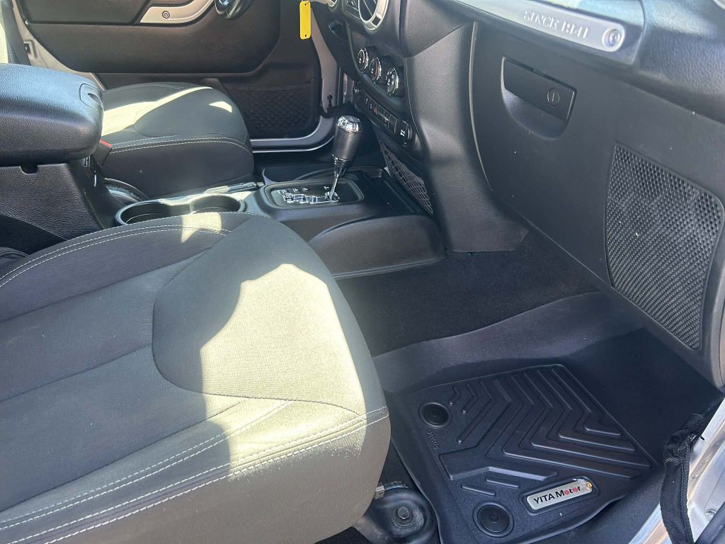 2017 Jeep Wrangler Unlimited Image 7