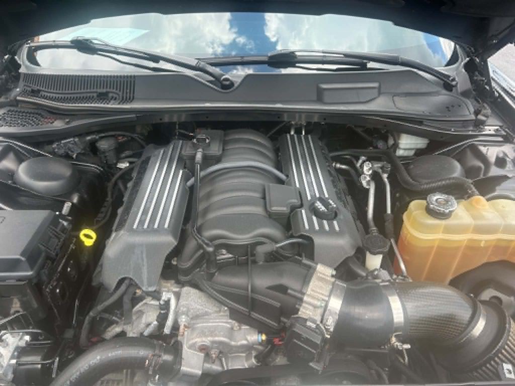 2013 Dodge Challenger Image 11