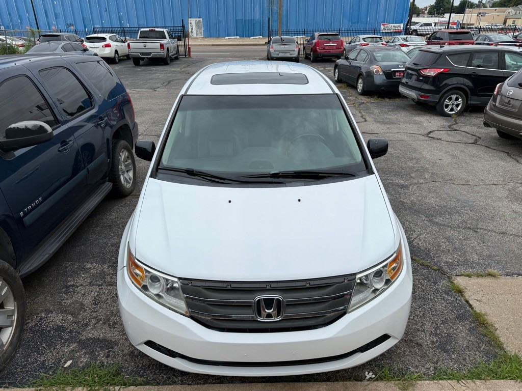 2011 Honda Odyssey Image 3