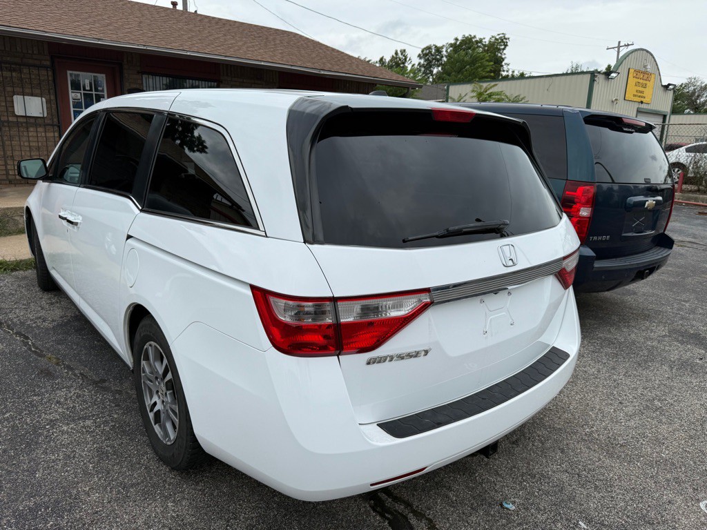 2011 Honda Odyssey Image 6