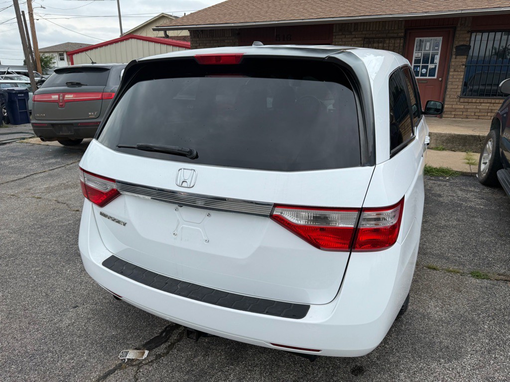 2011 Honda Odyssey Image 8