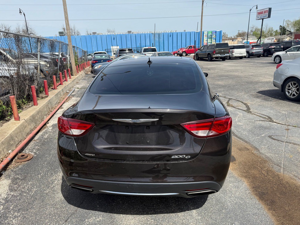 2015 Chrysler 200 Image 6