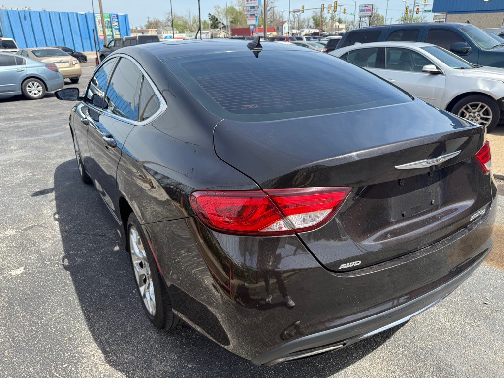 2015 Chrysler 200 Image 7