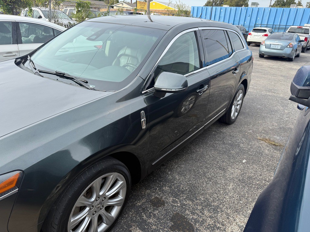 2015 Lincoln MKT Image 5