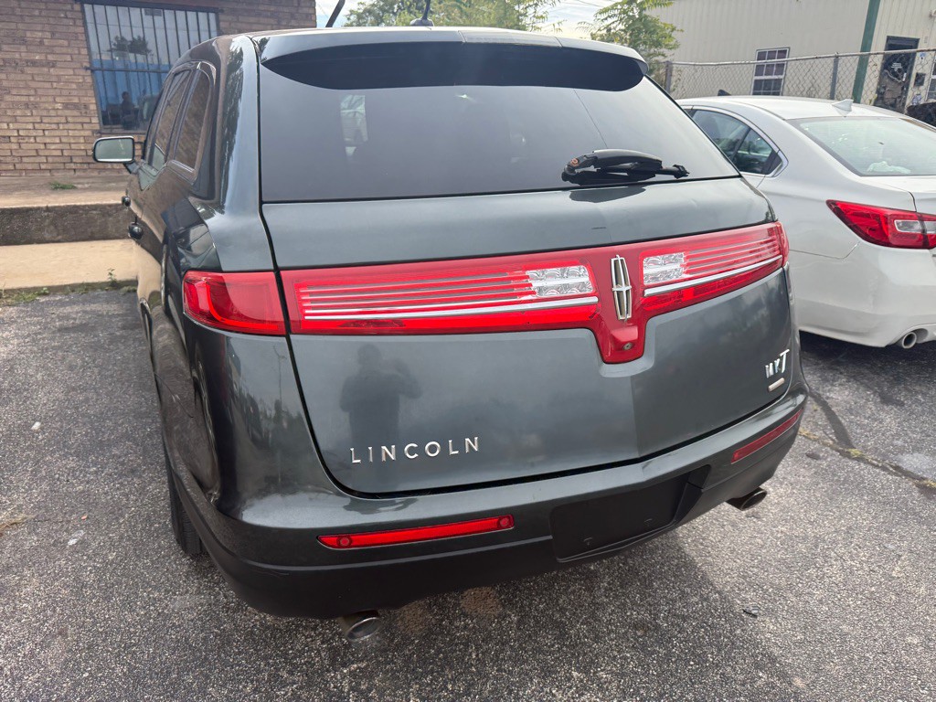 2015 Lincoln MKT Image 7