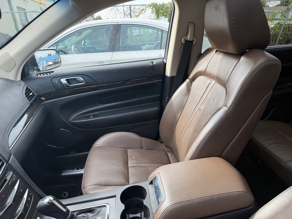 2015 Lincoln MKT Image 19