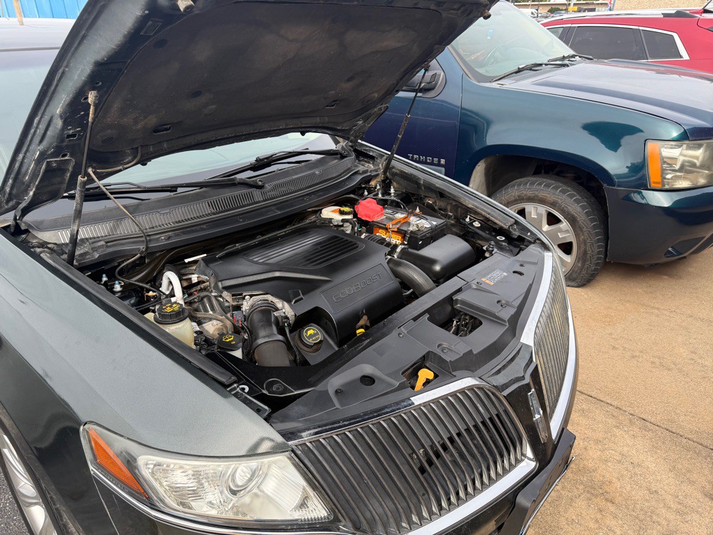 2015 Lincoln MKT Image 22