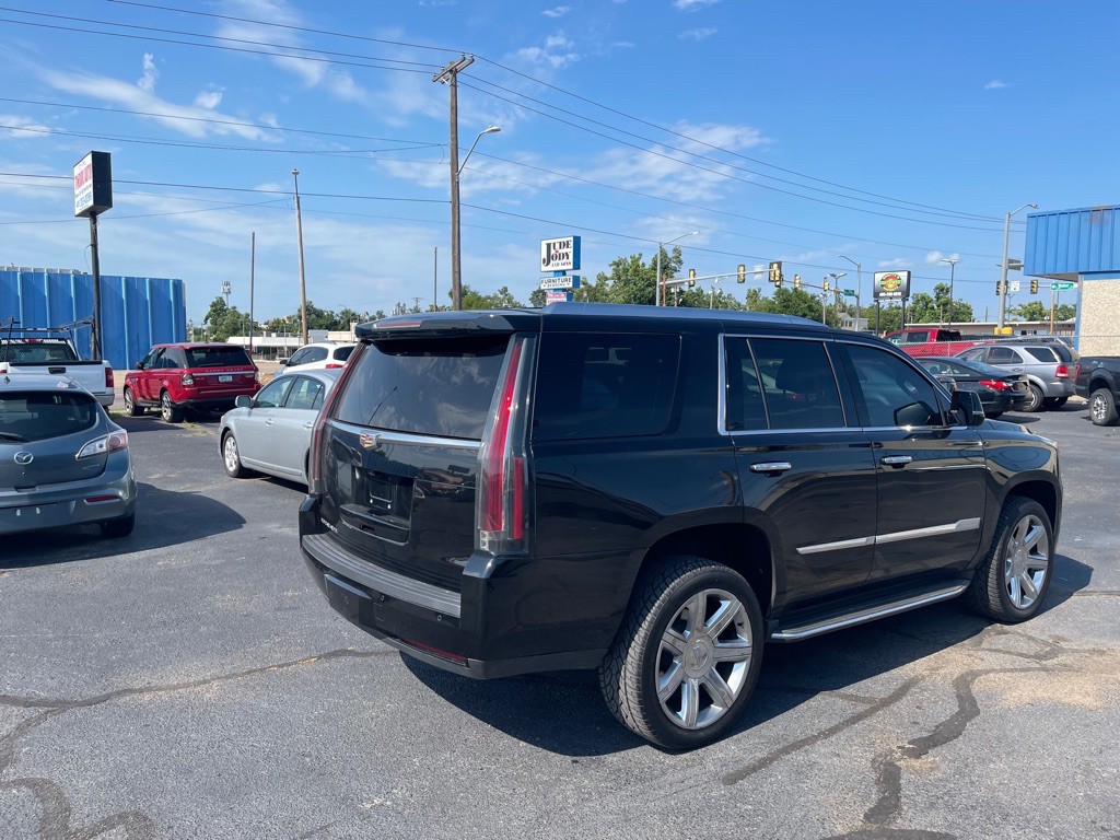 2018 Cadillac Escalade Image 9